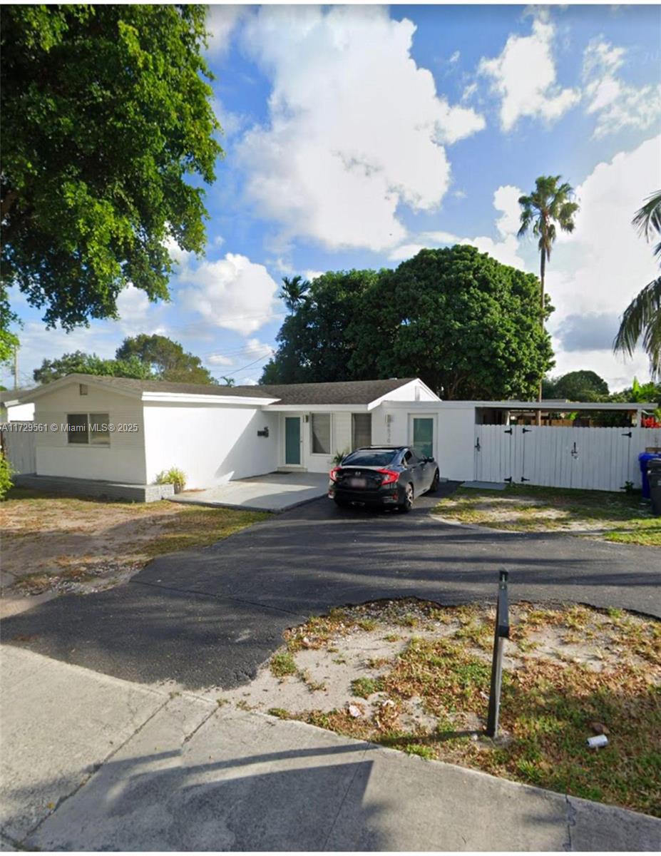 Property for Sale at 6570 Sheridan St, Hollywood, Broward County, Florida - Bedrooms: 5 
Bathrooms: 4  - $569,000