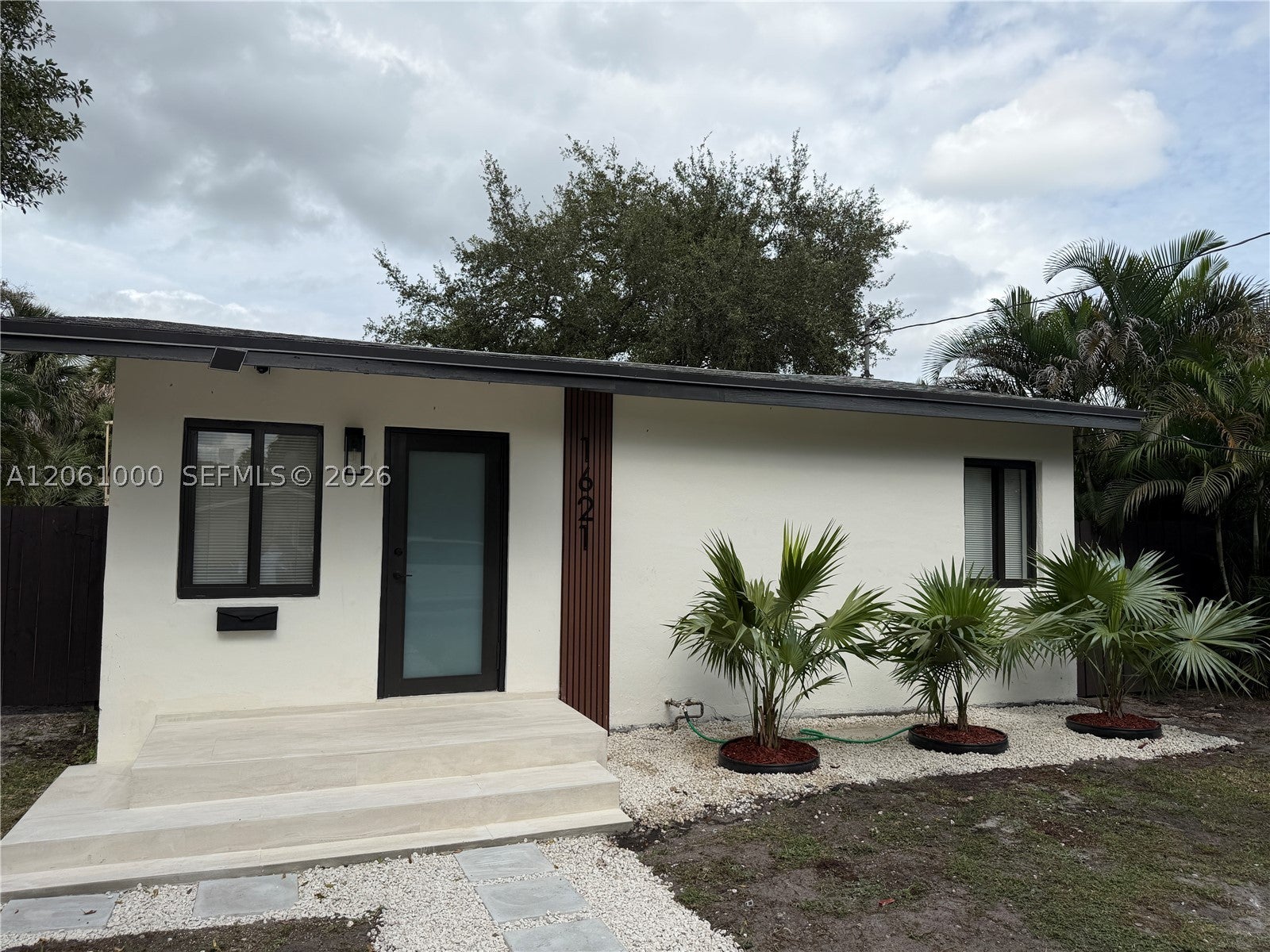 1621 SW 11th Ct