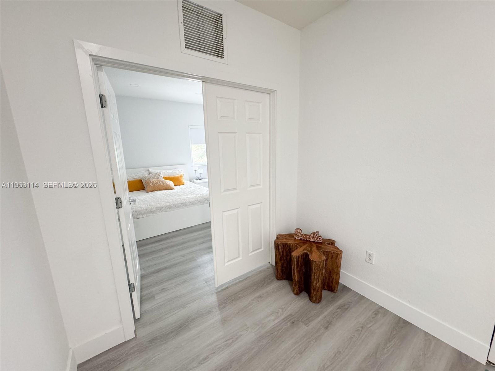 SANTA MONICA ESTATES - Residential