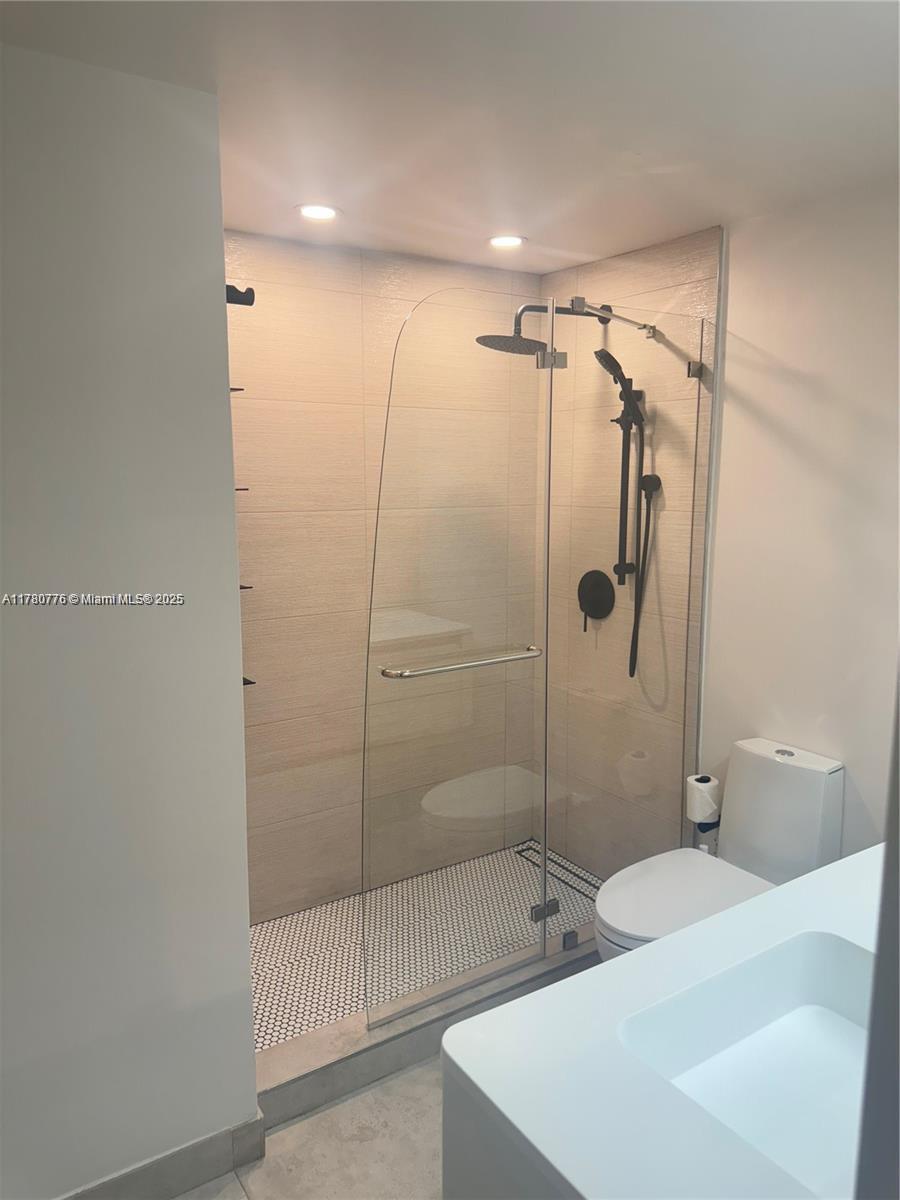 MIRADOR 1200 CONDO - Residential Lease