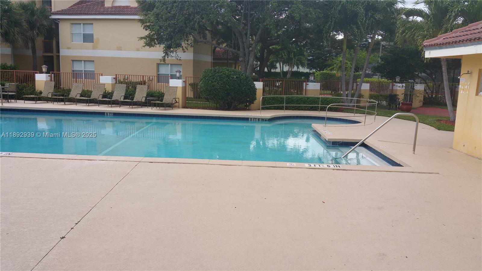 SOUTH PALM PLACE CONDO - Residential Lease