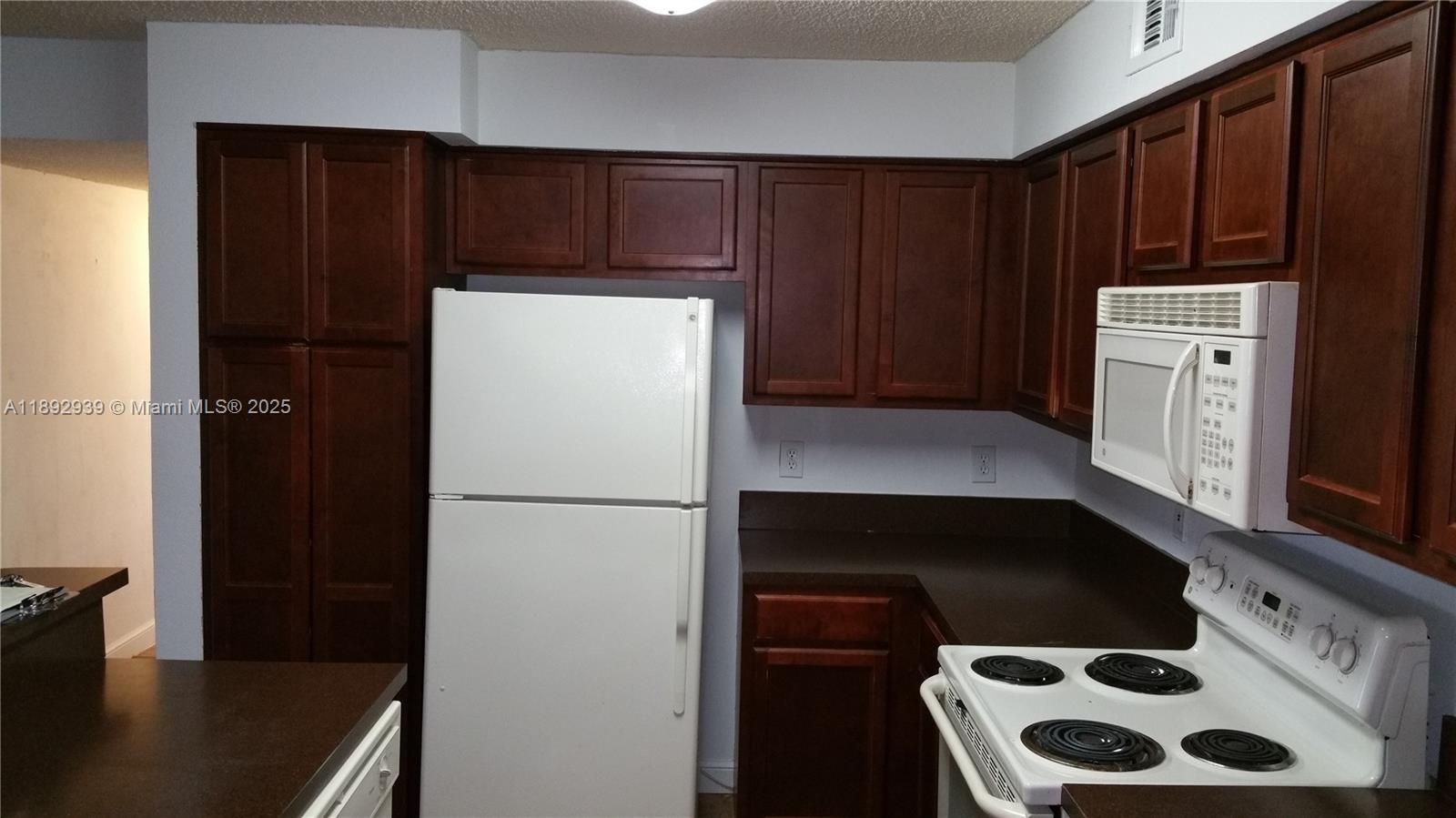SOUTH PALM PLACE CONDO - Residential Lease