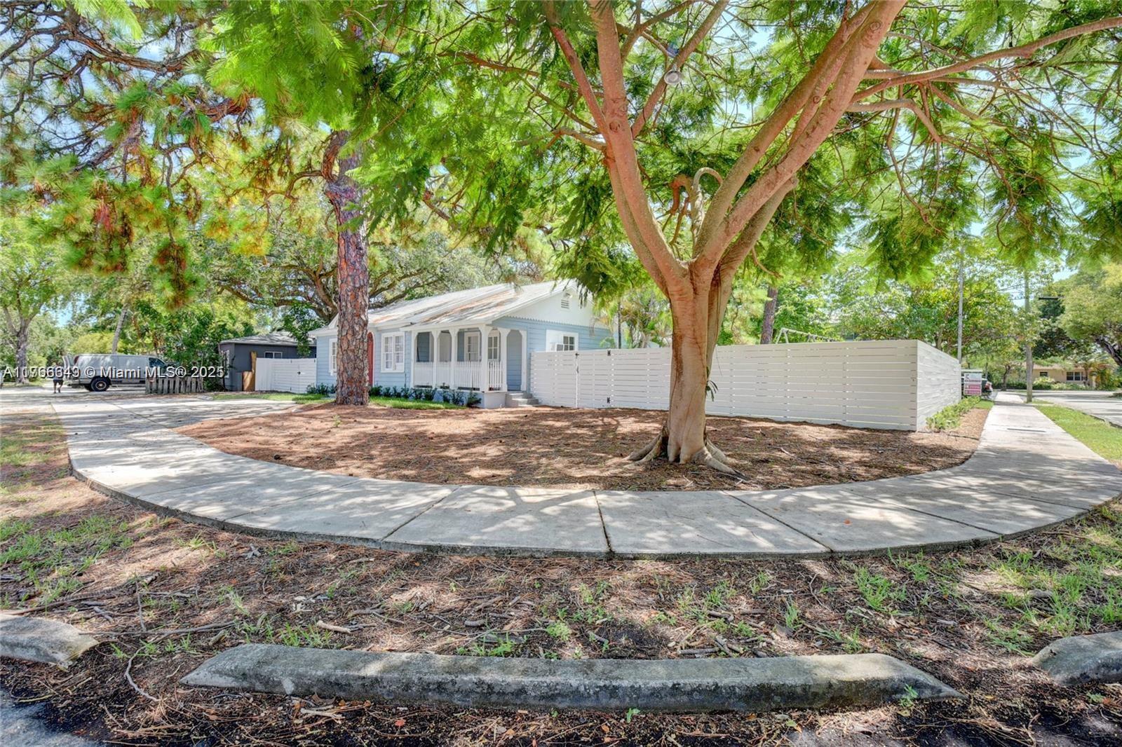 LAS OLAS PARK CORR PLAT - Residential