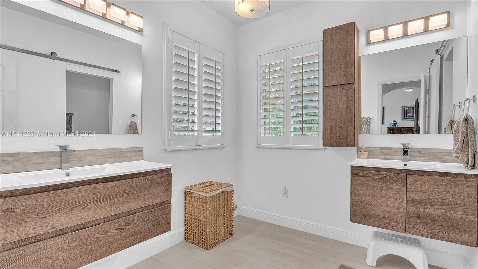 SILVERCREST LAKE ESTATES - Residential