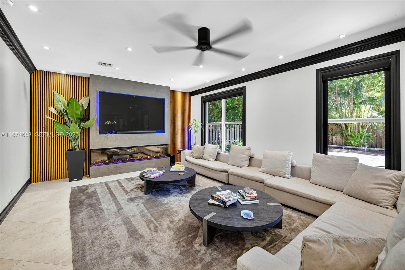 LAS OLAS BY THE SEA EXT - Residential