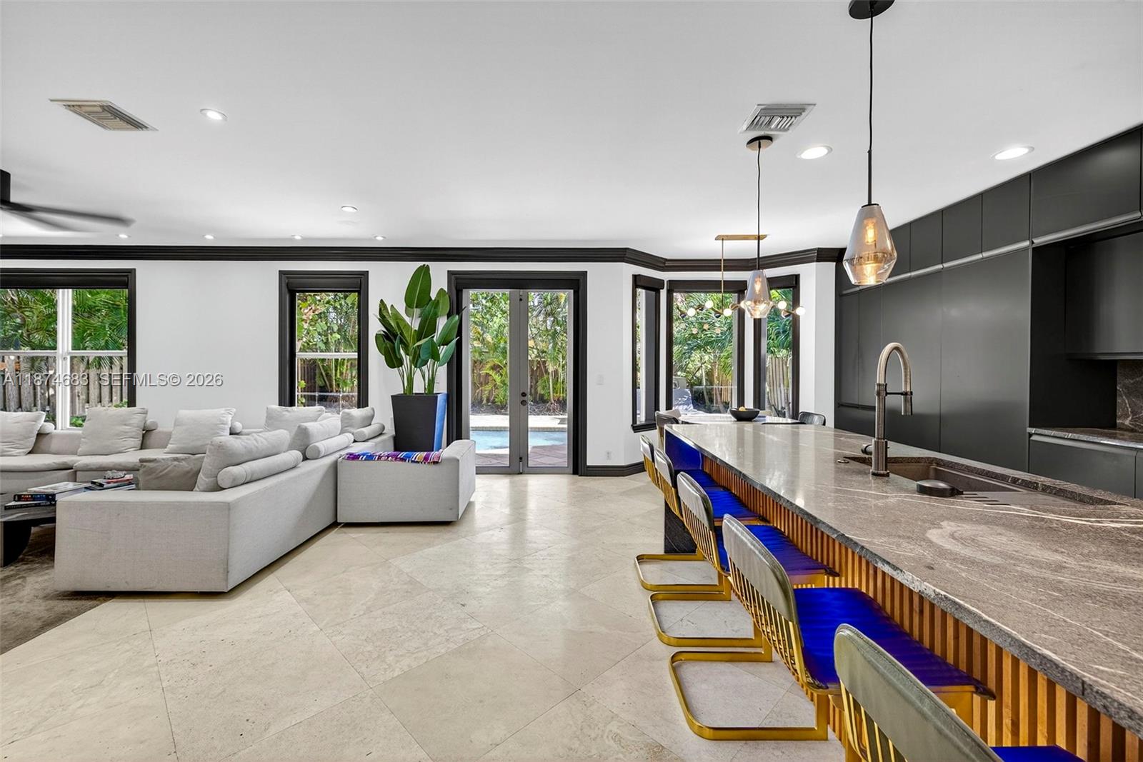 LAS OLAS BY THE SEA EXT - Residential