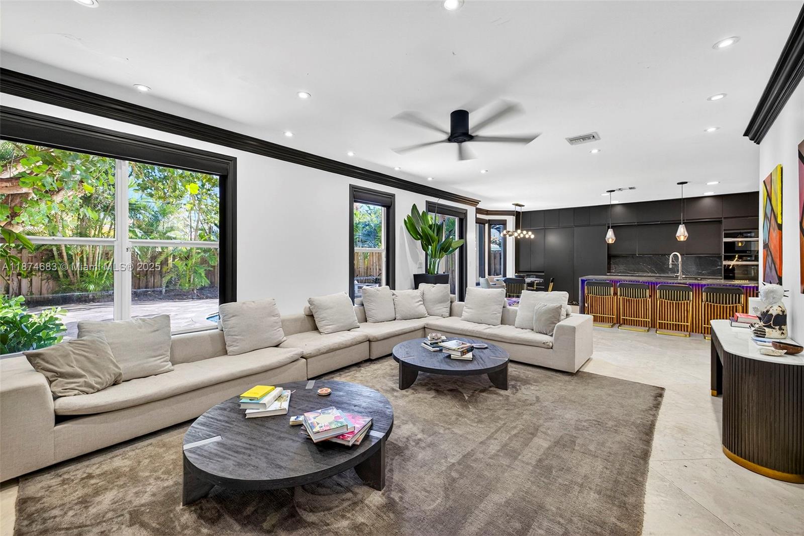 LAS OLAS BY THE SEA EXT - Residential