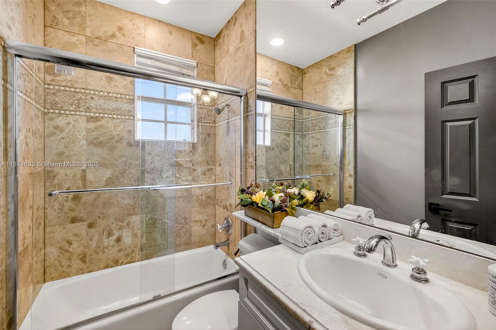 LAS OLAS BY THE SEA EXT - Residential