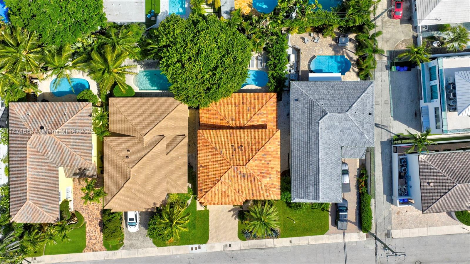 LAS OLAS BY THE SEA EXT - Residential