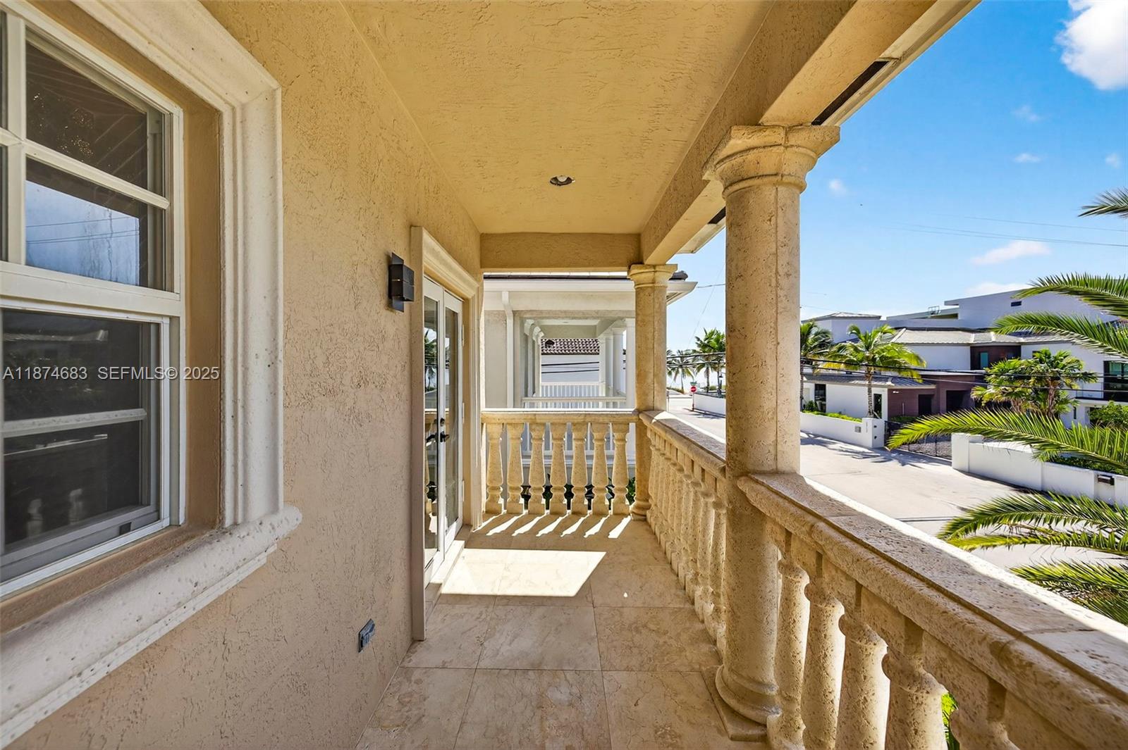 LAS OLAS BY THE SEA EXT - Residential