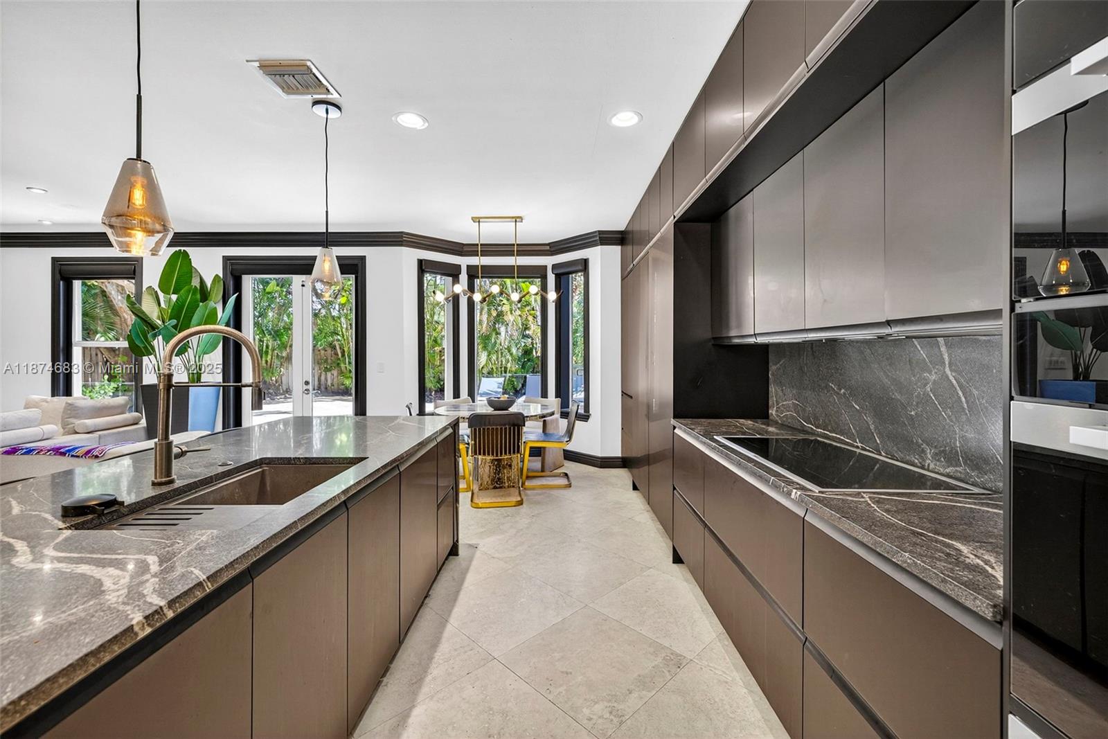 LAS OLAS BY THE SEA EXT - Residential