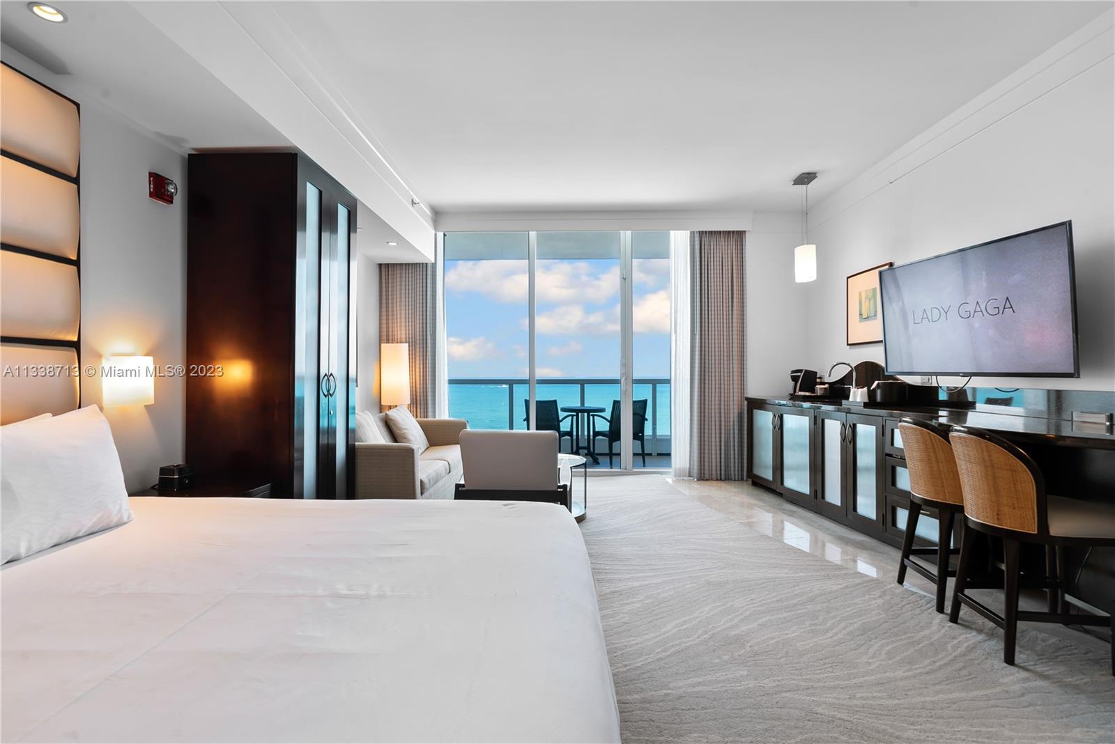 FONTAINEBLEAU III OCEAN C - Residential