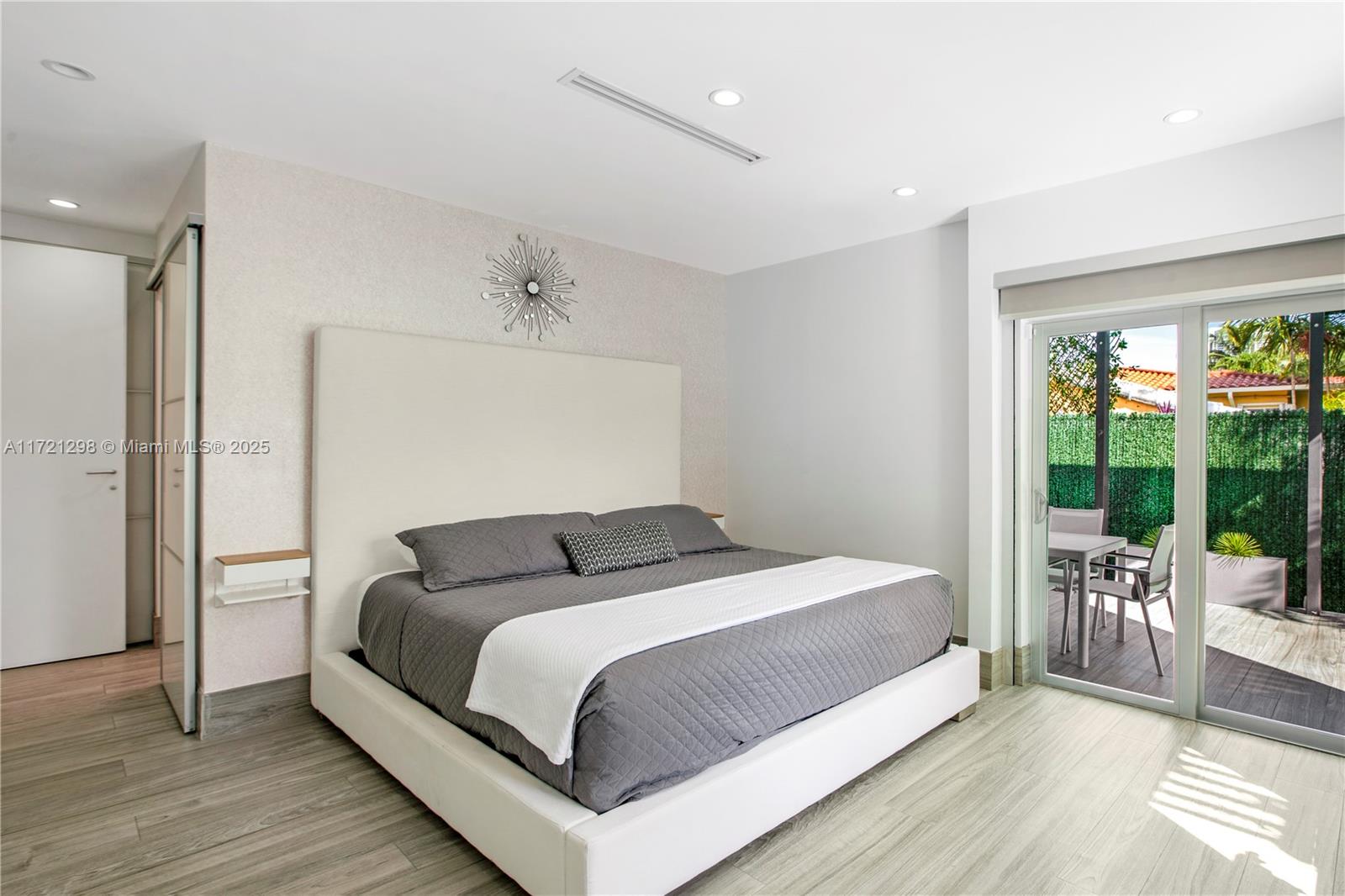 HOLLEMAN PARK - Residential