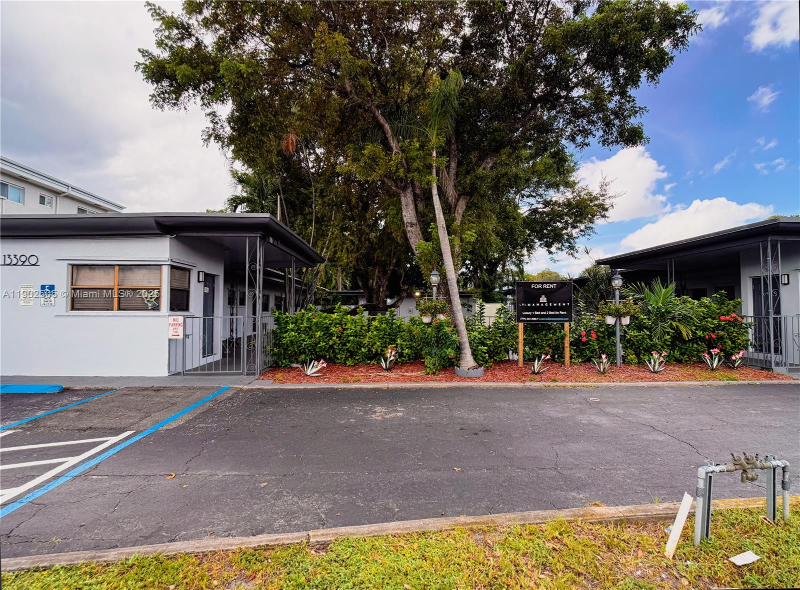 ALBERTA BISCAYNE 2ND REV - Residential Lease