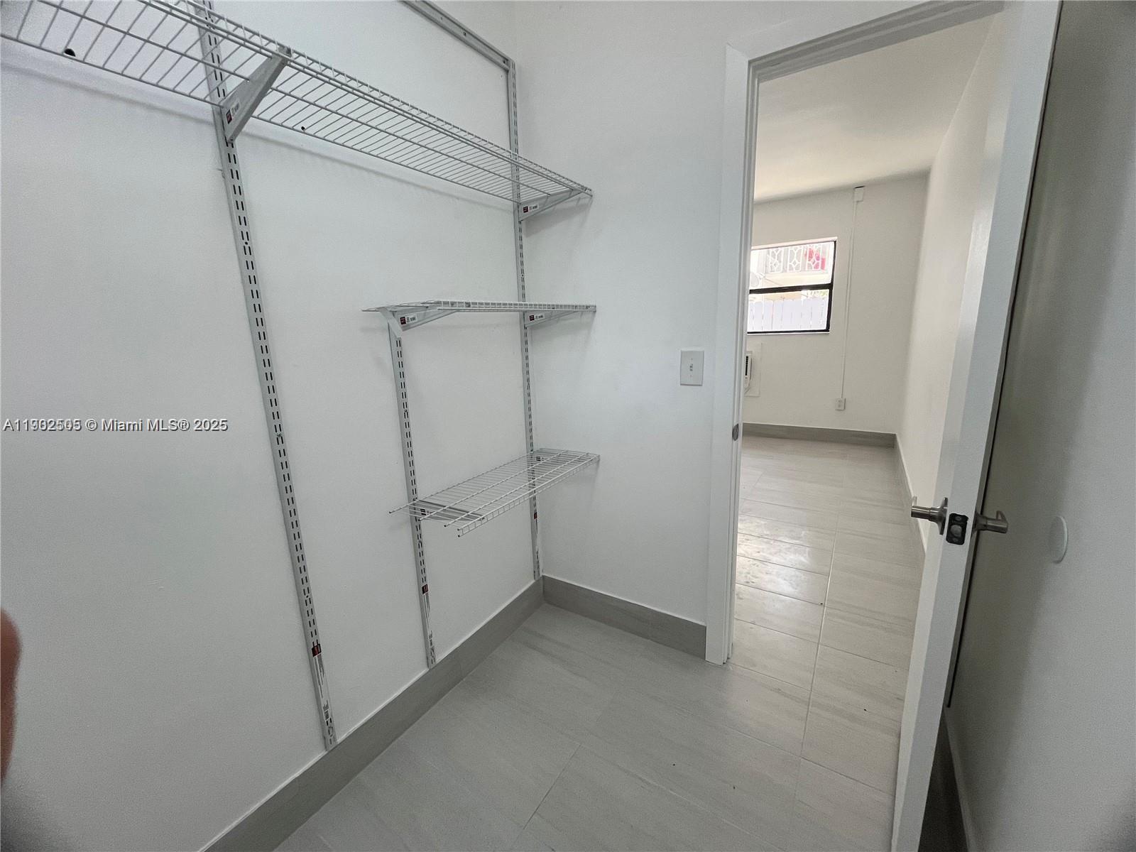 ALBERTA BISCAYNE 2ND REV - Residential Lease