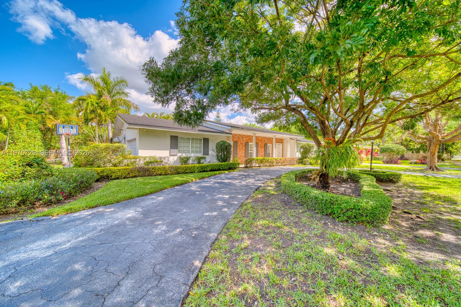 ROYAL PALM HARBOR - Residential Lease