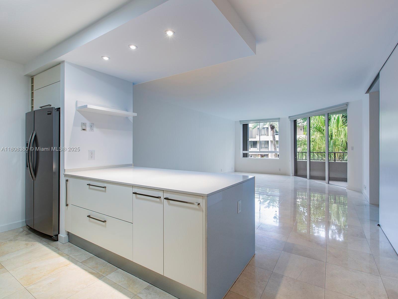 Rental Property at 121 Crandon Blvd 252, Key Biscayne, Miami-Dade County, Florida - Bedrooms: 3 
Bathrooms: 2  - $6,900 MO.