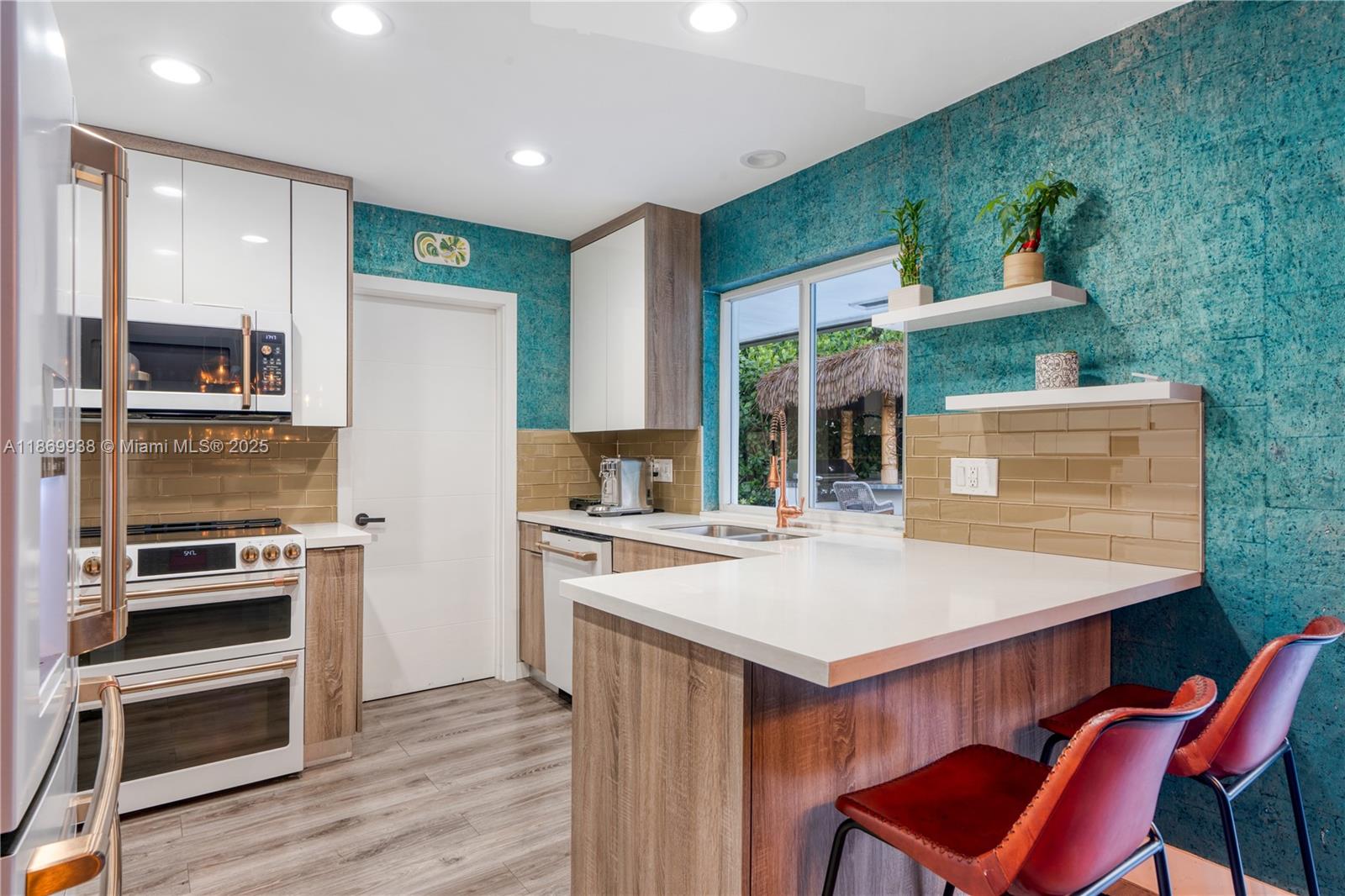 IMPERIAL POINT 3RD SEC - Residential