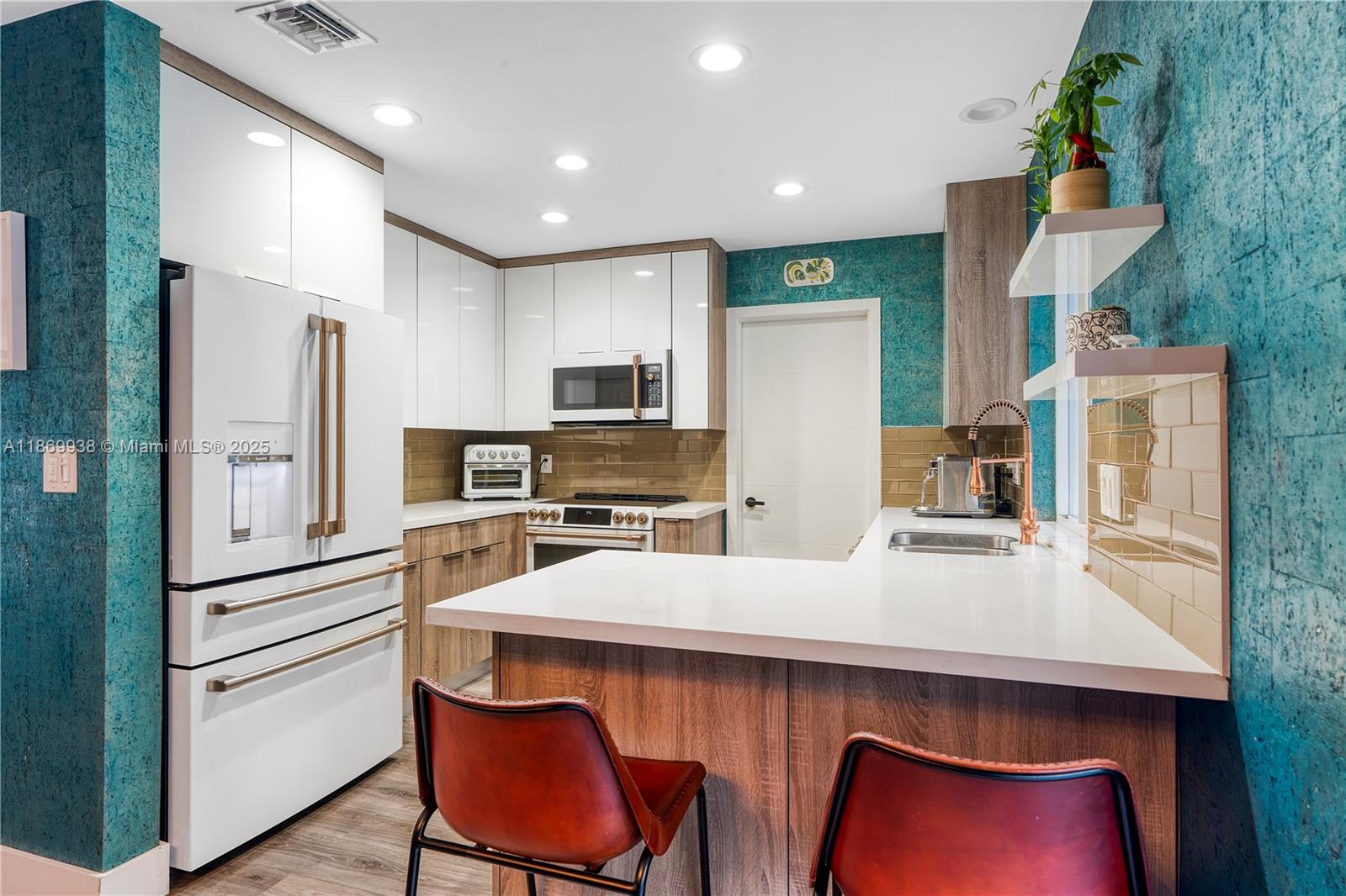 IMPERIAL POINT 3RD SEC - Residential