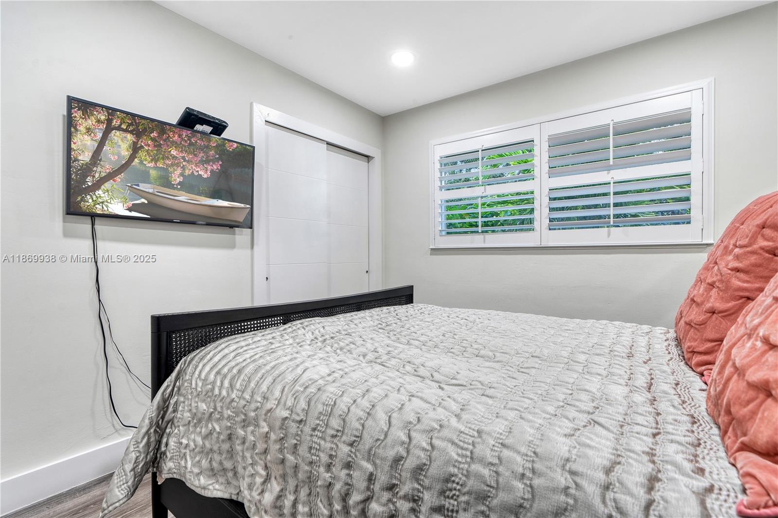 IMPERIAL POINT 3RD SEC - Residential