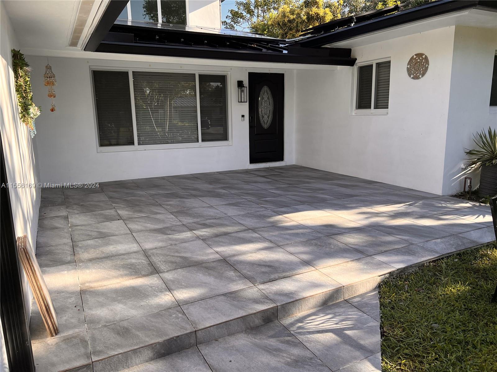 HILLSBORO SHORES SEC - Residential