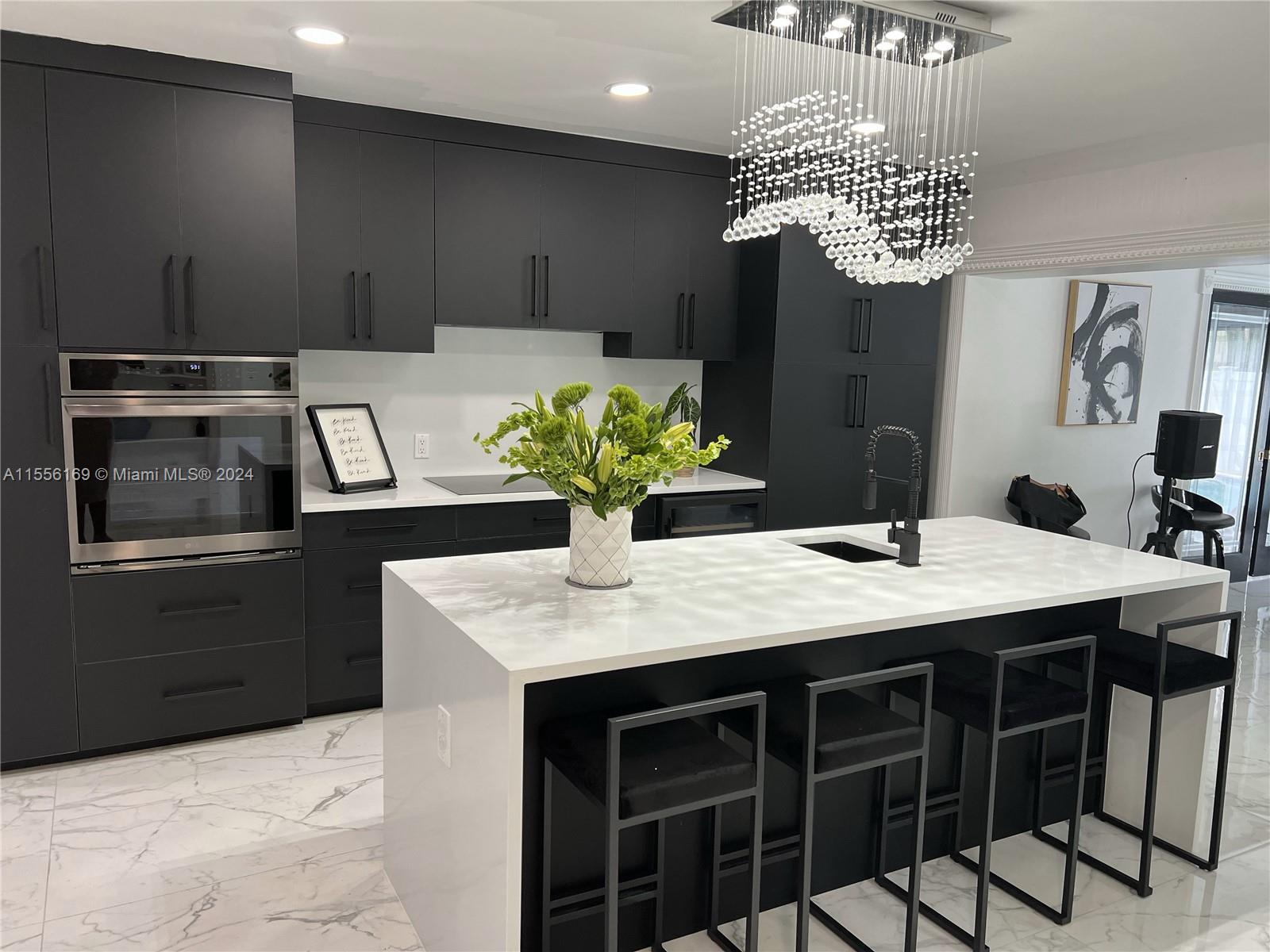 HILLSBORO SHORES SEC - Residential