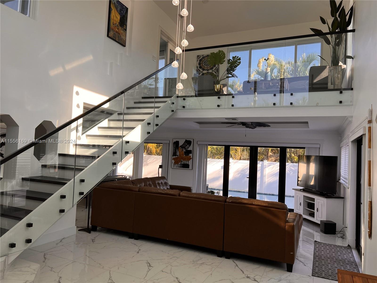 HILLSBORO SHORES SEC - Residential