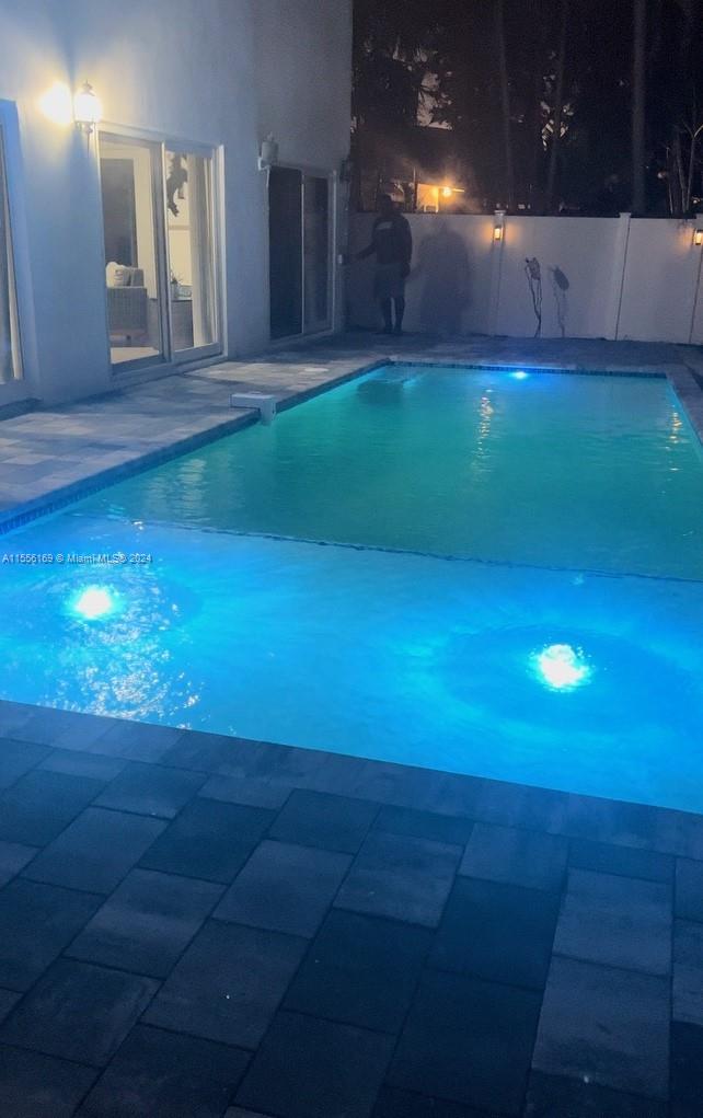 HILLSBORO SHORES SEC - Residential