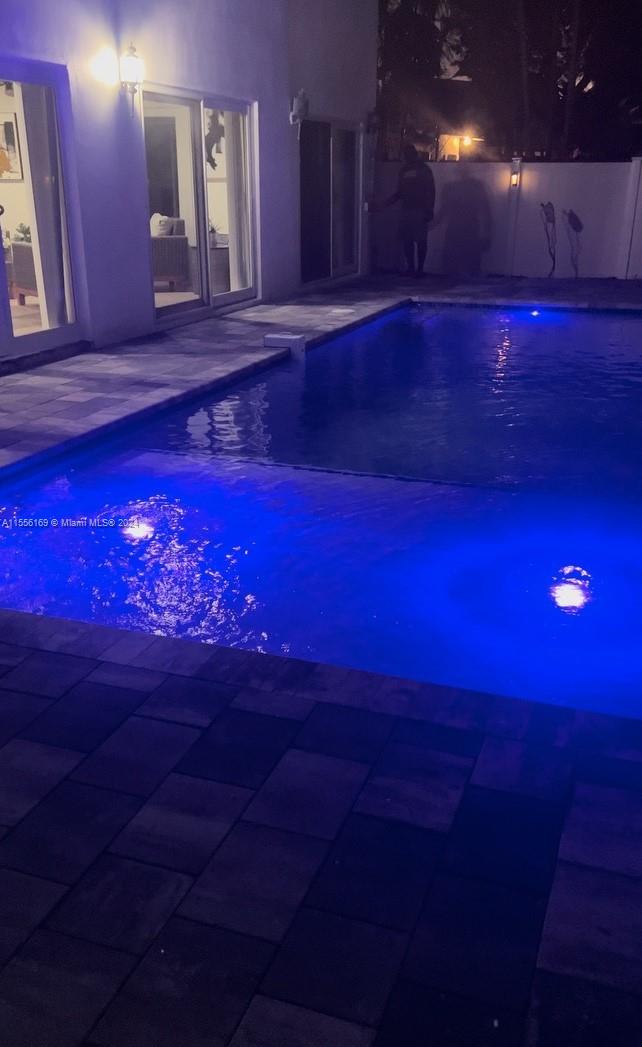 HILLSBORO SHORES SEC - Residential