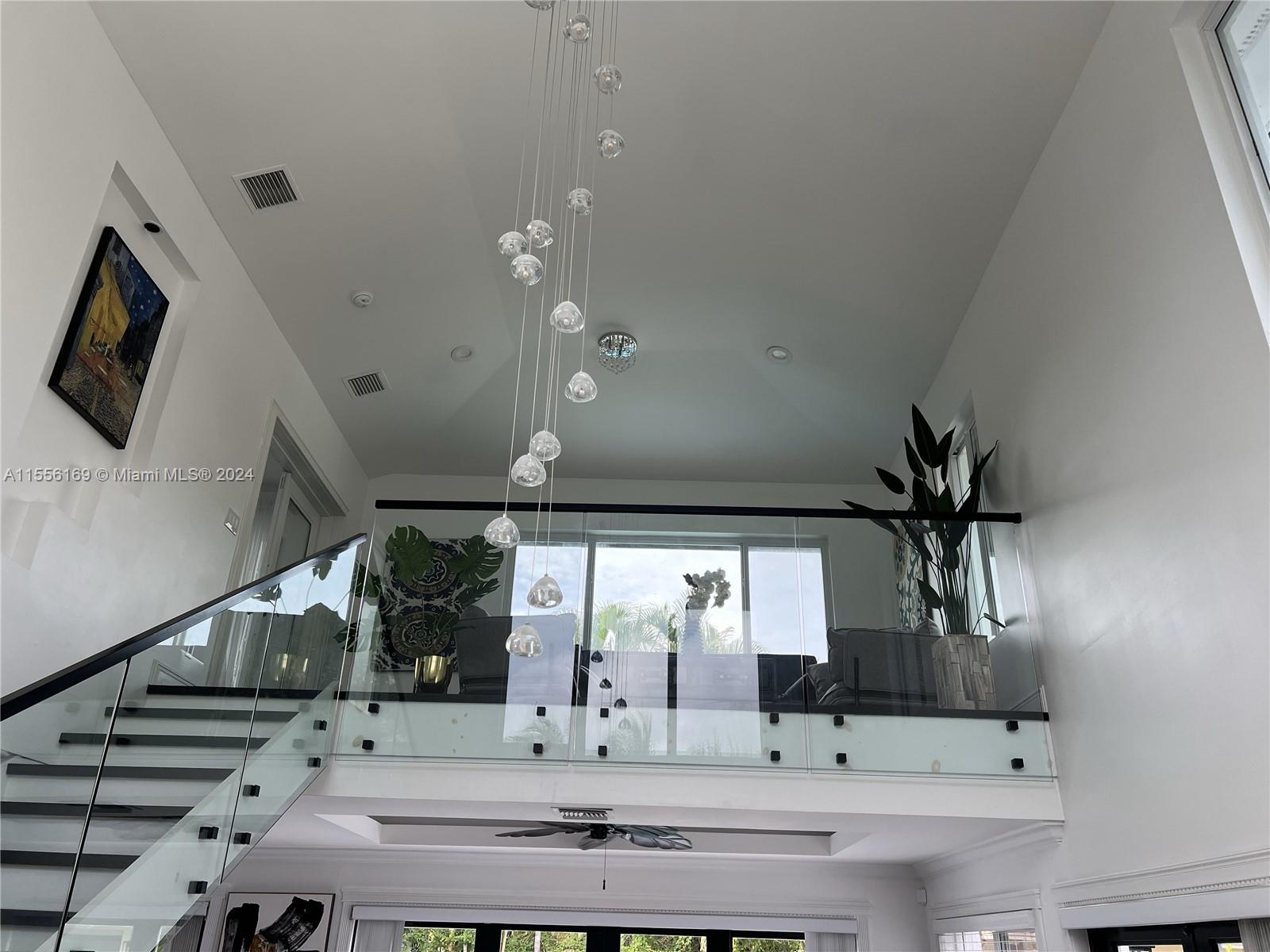 HILLSBORO SHORES SEC - Residential