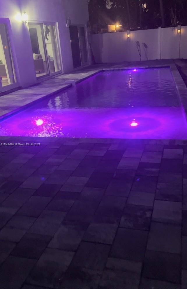 HILLSBORO SHORES SEC - Residential