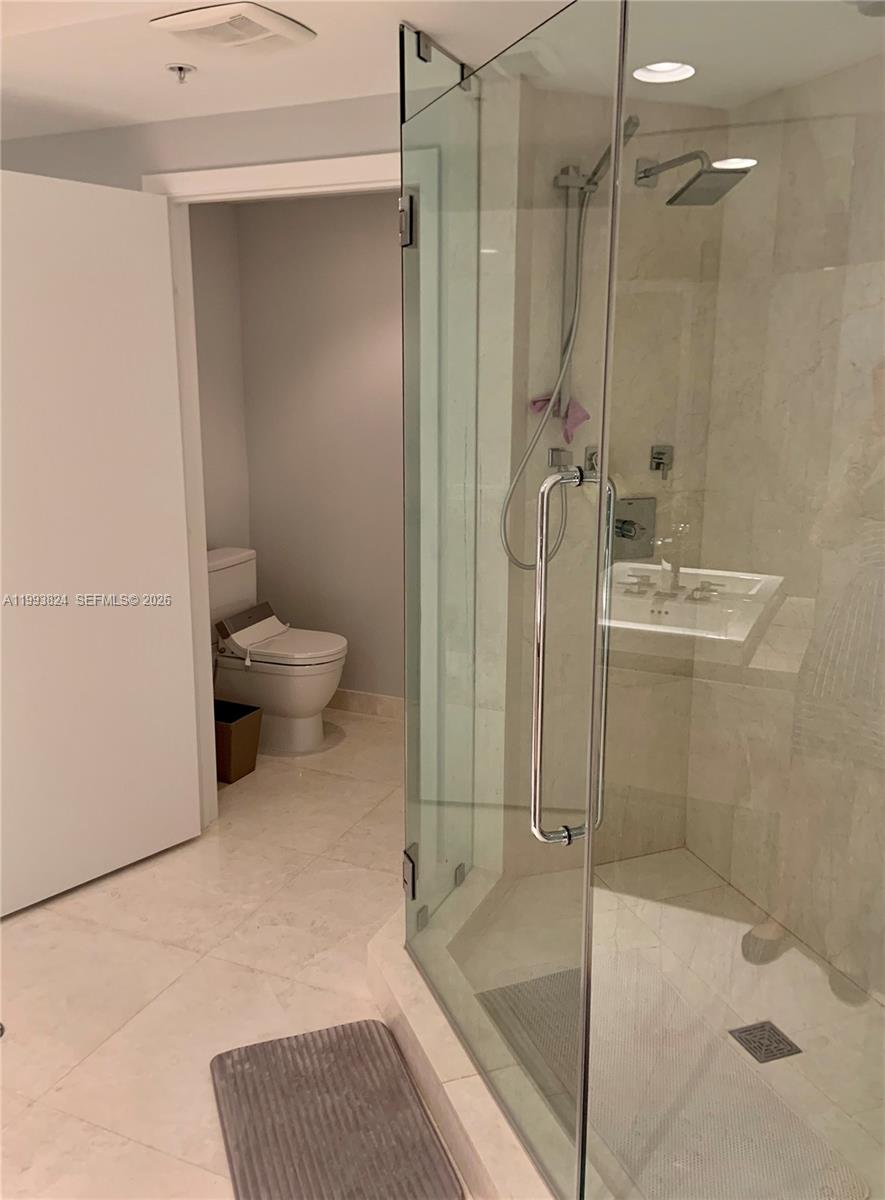 MARINA PALMS RESIDENCES - Residential