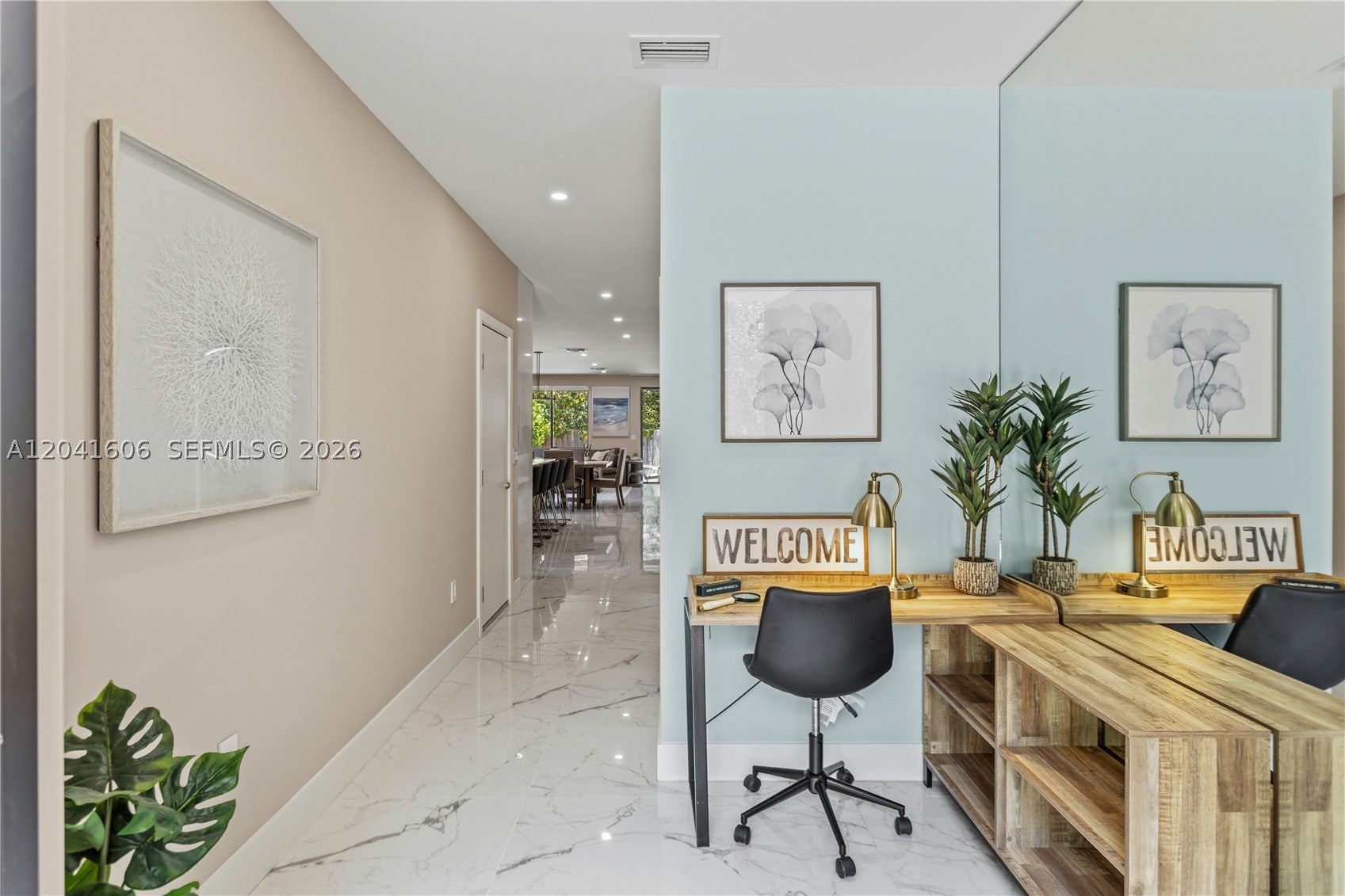 809 SW 10th Ter