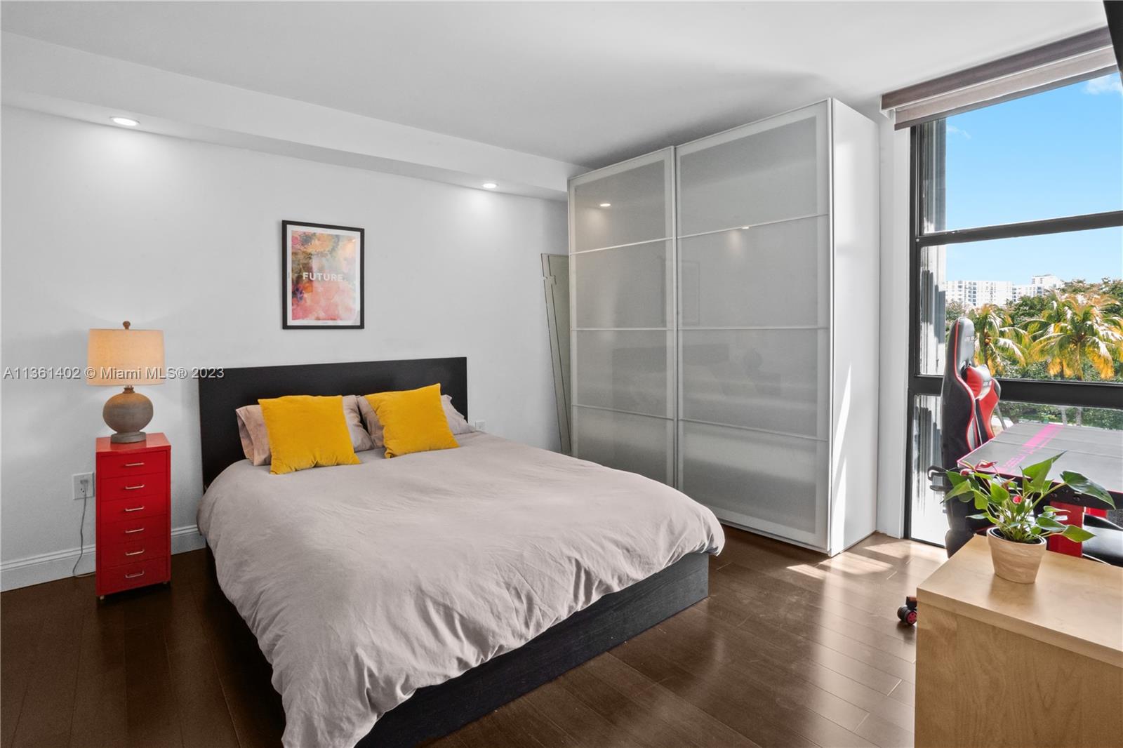 AVENTURA ELDORADO CONDO - Residential