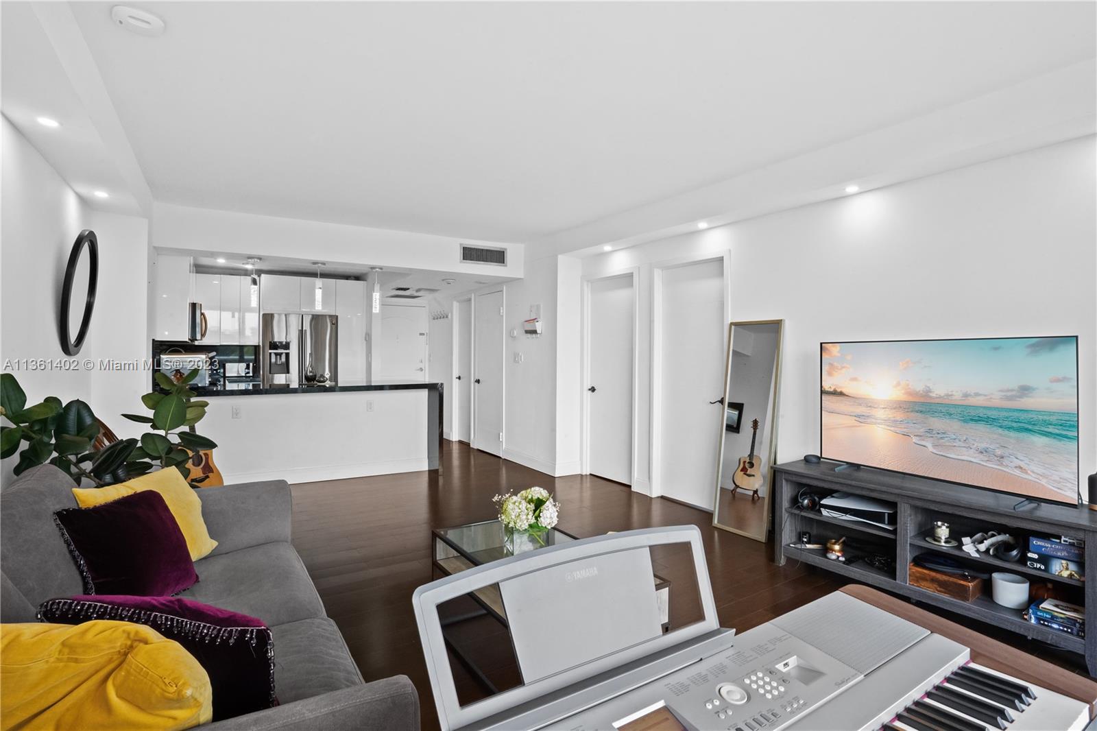 AVENTURA ELDORADO CONDO - Residential