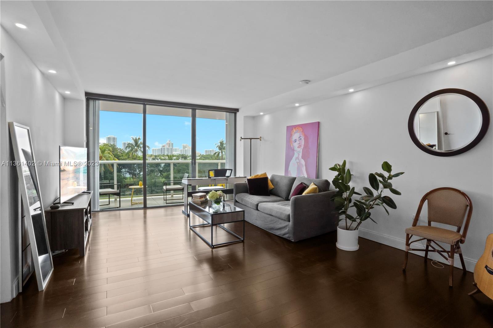 AVENTURA ELDORADO CONDO - Residential