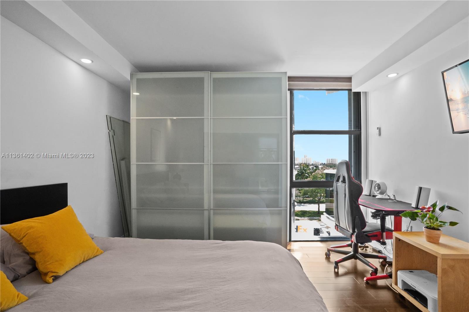 AVENTURA ELDORADO CONDO - Residential