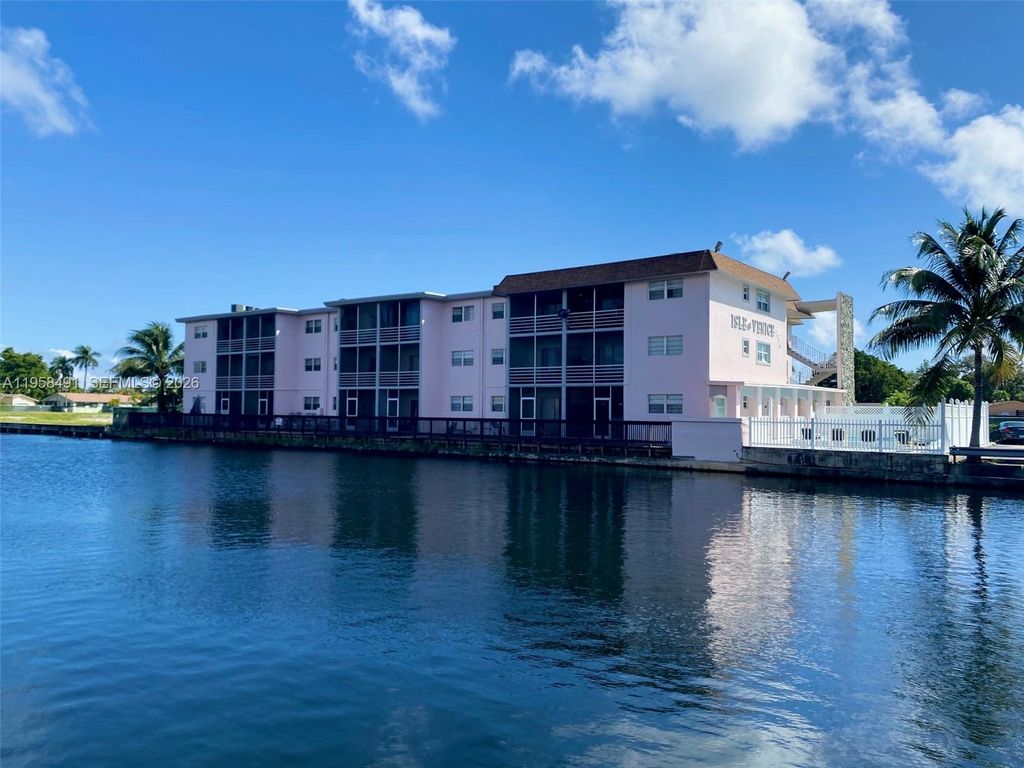 Photo of 2775 Taft St #210, Hollywood, FL 33020 (MLS # A11958491)