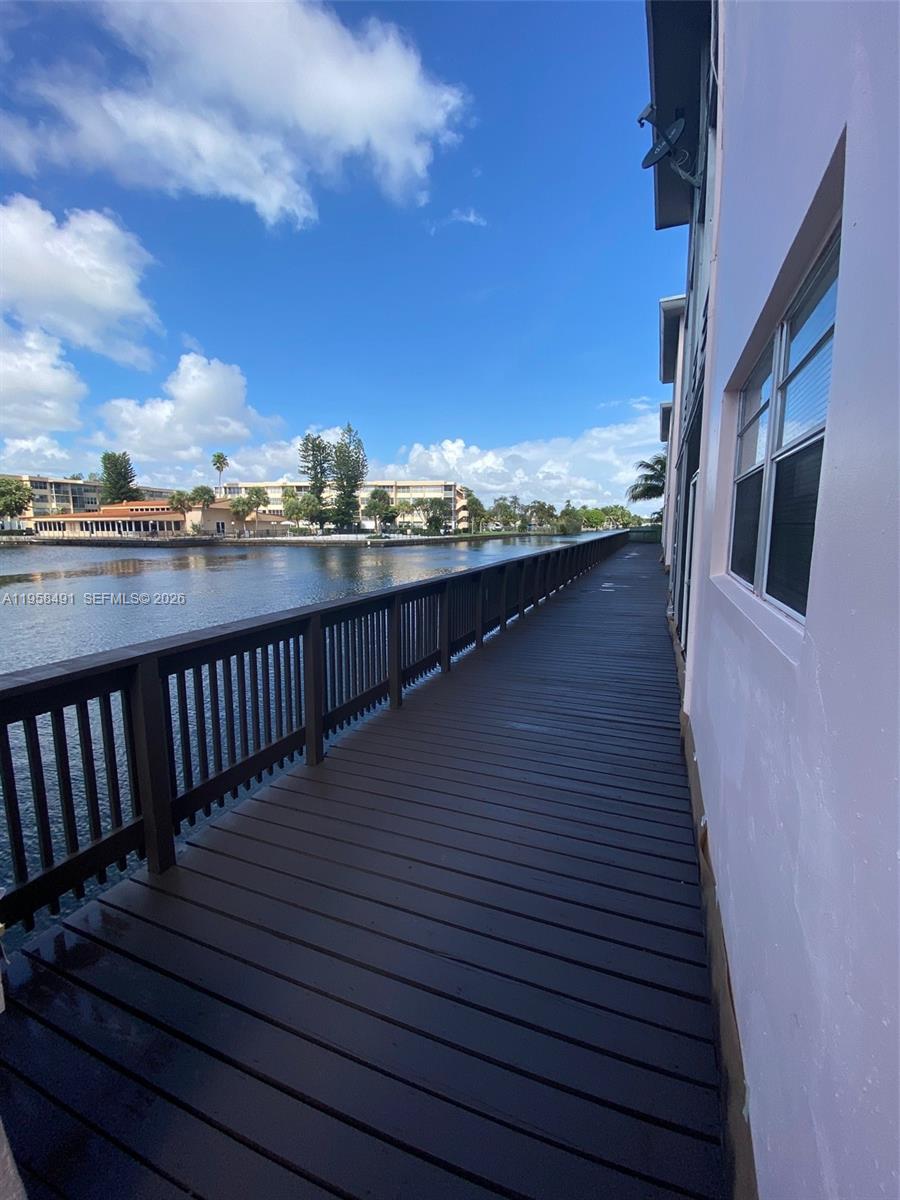 VENICE ISLES CONDO - Residential Lease