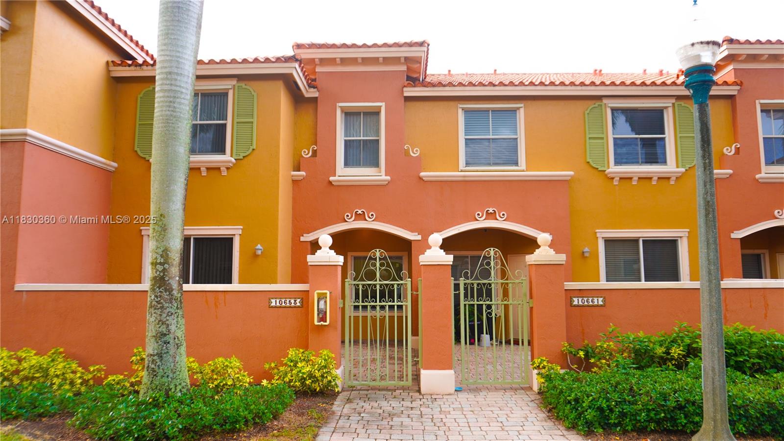 10653 SW 8th St 2407