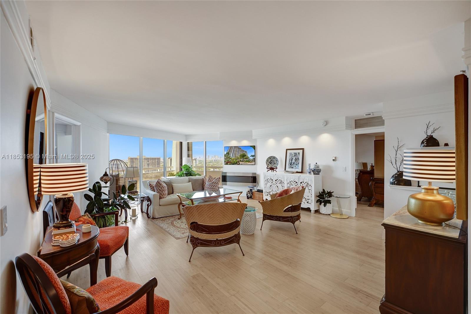 THE TOWERS OF QUAYSIDE CO - Residential