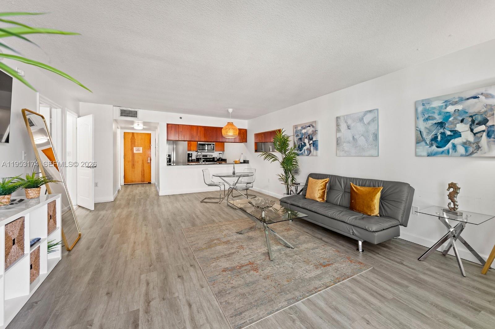 THE CLUB AT BRICKELL BAY - Residential