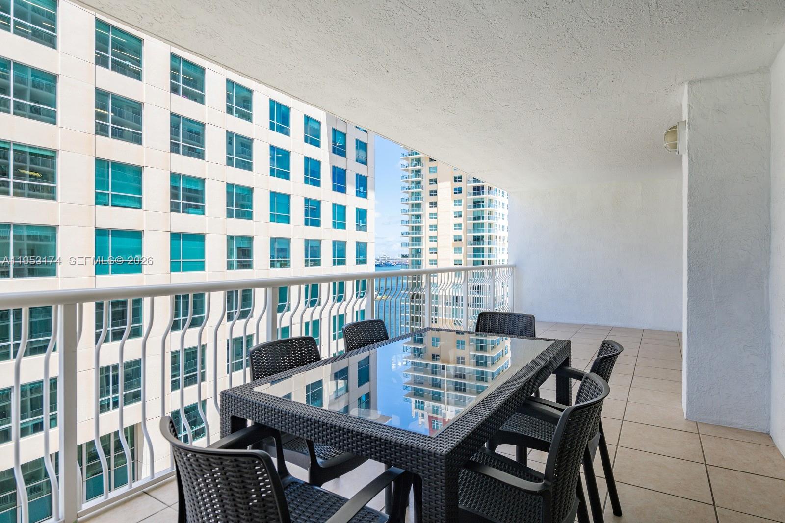 THE CLUB AT BRICKELL BAY - Residential