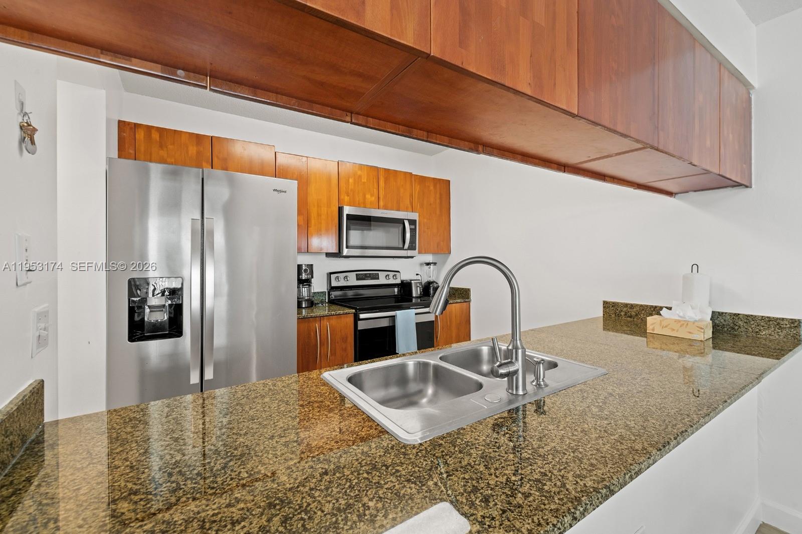 THE CLUB AT BRICKELL BAY - Residential