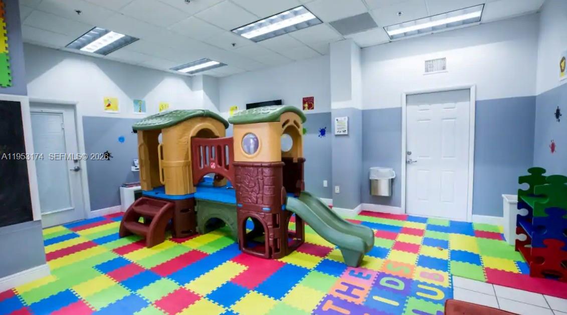 THE CLUB AT BRICKELL BAY - Residential