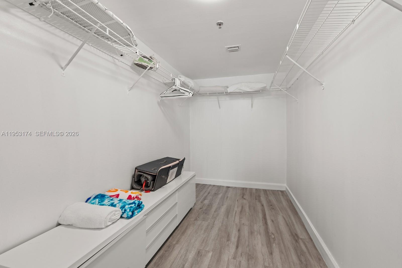 THE CLUB AT BRICKELL BAY - Residential