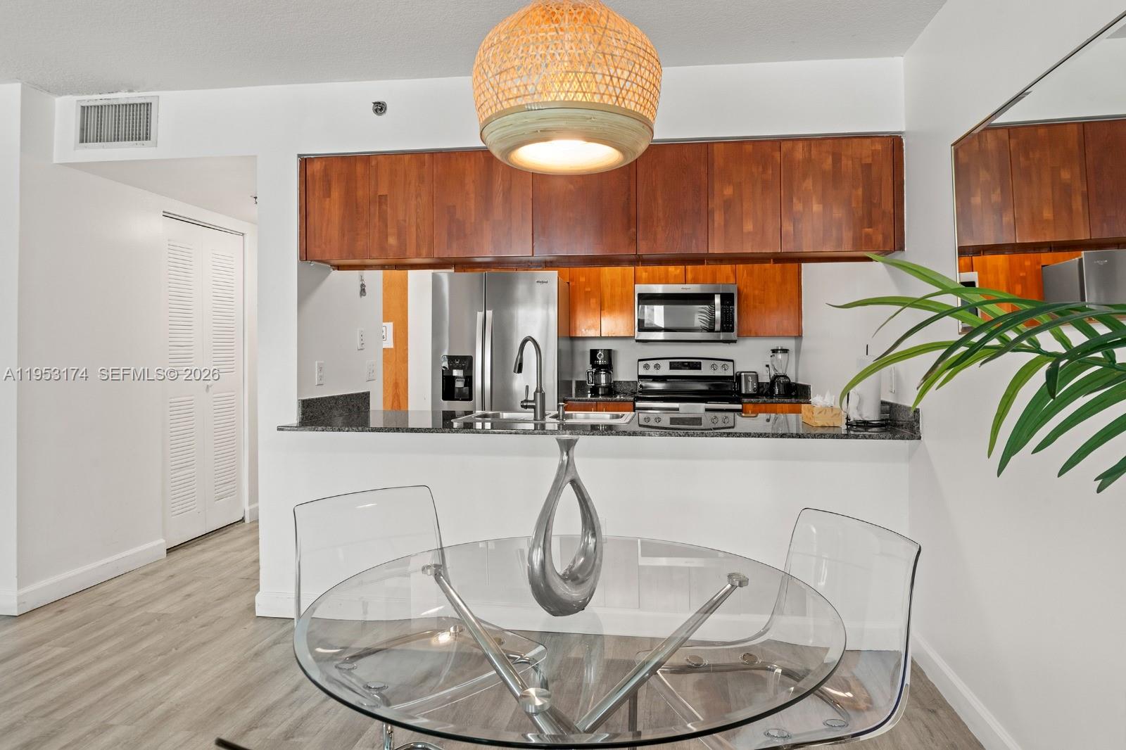 THE CLUB AT BRICKELL BAY - Residential