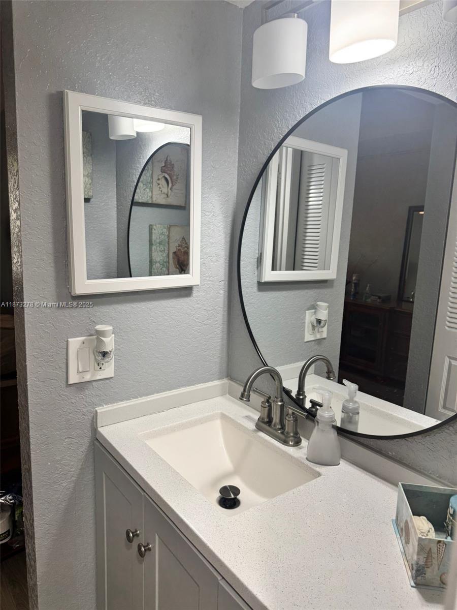 SUNRISE LAKES 178 CONDO - Residential