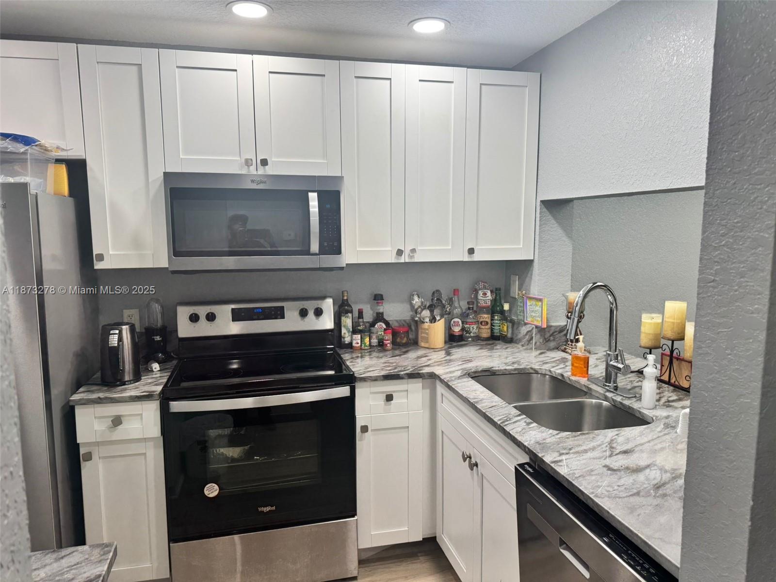 SUNRISE LAKES 178 CONDO - Residential