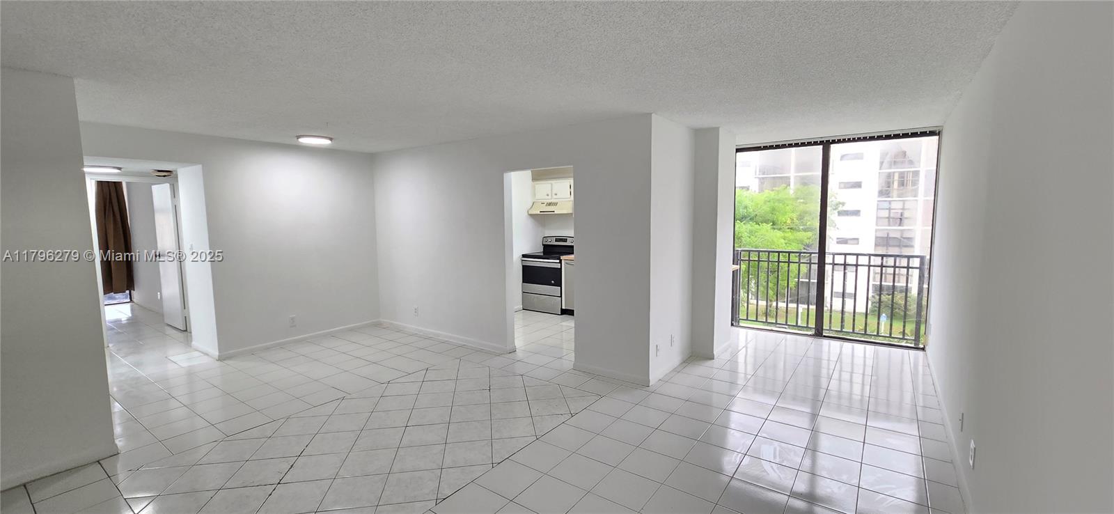 Rental Property at Address Not Disclosed, Sunny Isles Beach, Miami-Dade County, Florida - Bedrooms: 2 
Bathrooms: 2  - $2,300 MO.